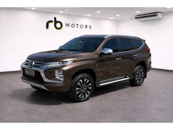 MITSUBISHI PAJERO SPORT 2.4 16V MIVEC TURBO DIESEL HPE-S AWD AUTOMÁTICO